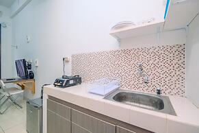 Comfortable and Minimalist Studio at Dave Apartment