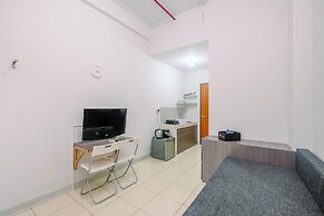 Comfortable and Minimalist Studio at Dave Apartment