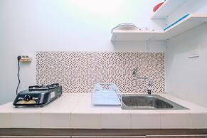 Comfortable and Minimalist Studio at Dave Apartment