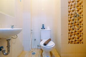 Homey and Comfort Living Studio Room at Dave Apartment