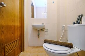 Homey and Comfort Living Studio Room at Dave Apartment