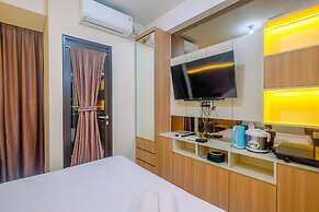 Homey and Stylish Studio Room at Transpark Cibubur Apartment
