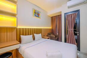 Homey and Stylish Studio Room at Transpark Cibubur Apartment
