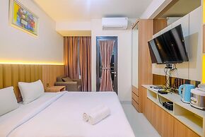 Homey and Stylish Studio Room at Transpark Cibubur Apartment