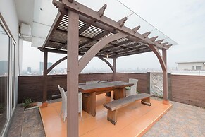 Spacious Pent House 3BR at Sunter Park View Apartment