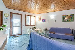 Blue&green House With Shared Pool