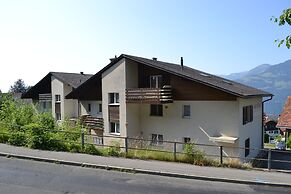 Elfe - Apartments Three-bedroom Apartment for 6 Guests With Patio