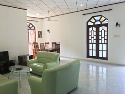 Swiss Villa Moragalla Beach