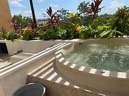 Amazing Penthouse Private Rooftop Jacuzzi