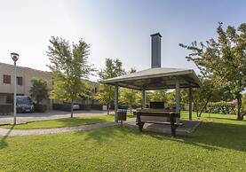 Cozy Flat With Terrace and Shared Pool