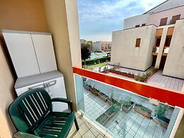 Poolside Retreat - Beahost