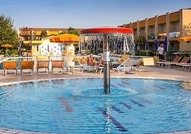 Enjoy a Poolside Retreat