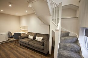 Three Cranes Serviced Apartments