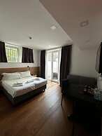 GRANDI 32  Boutique Residence