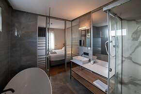 GRANDI 32  Boutique Residence