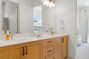 Villa #23 At Bloomington Country Club 4 Bedroom Townhouse by Redawning