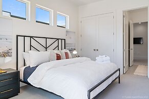 Villa #23 At Bloomington Country Club 4 Bedroom Townhouse by Redawning