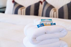 Villa #23 At Bloomington Country Club 4 Bedroom Townhouse by Redawning