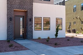 Villa #23 At Bloomington Country Club 4 Bedroom Townhouse by Redawning