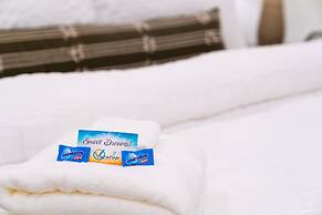 Villa #24 At Bloomington Country Club 4 Bedroom Townhouse by RedAwning