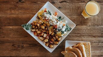 Villa #25 At Bloomington Country Club 4 Bedroom Townhouse by Redawning