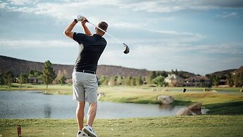 Villa #25 At Bloomington Country Club 4 Bedroom Townhouse by Redawning