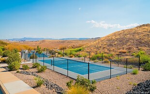 Abby's Retreat 4 Bedroom Townhouse by RedAwning