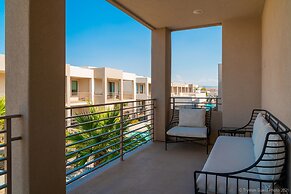 Abby's Retreat 4 Bedroom Townhouse by RedAwning