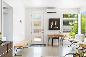 Abby's Retreat 4 Bedroom Townhouse by RedAwning