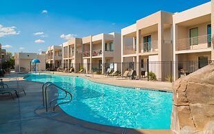 Abby's Retreat 4 Bedroom Townhouse by RedAwning