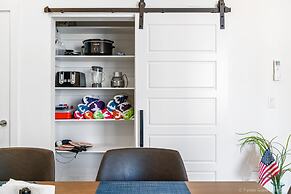 Abby's Retreat 4 Bedroom Townhouse by RedAwning