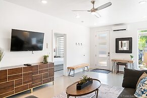 Abby's Retreat 4 Bedroom Townhouse by RedAwning