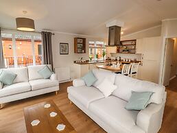 Bramblings by the Lake