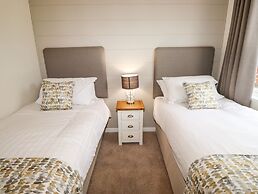 Bramblings by the Lake