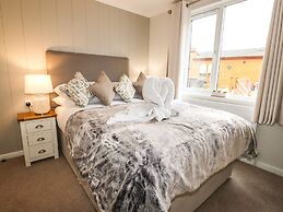 Bramblings by the Lake