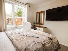 Bramblings by the Lake