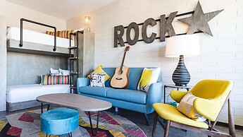 Egyptian Motor Hotel, Bw Signature Collection