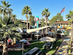 Egyptian Motor Hotel, Bw Signature Collection