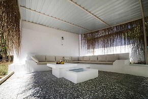 Enki Suess Alaçatı