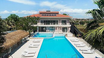 Enki Suess Alaçatı