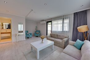 Enki Suess Alaçatı