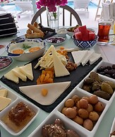 Enki Suess Alaçatı