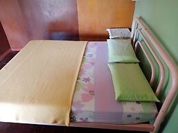 OYO Home 90430 Mountain Resthouse