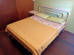 OYO Home 90430 Mountain Resthouse