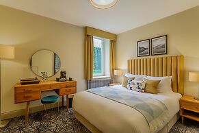 Riva Boutique Hotel & Restaurant