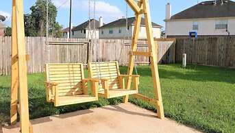 3Bdrm 2.5Bath 5Beds - Near Downtown