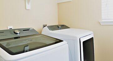 3Bdrm 2.5Bath 5Beds - Near Downtown