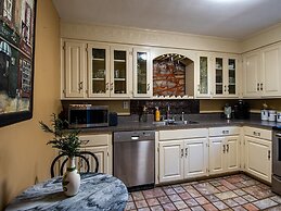 Green Hills Hideaway