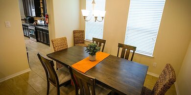 6Bdrm 2.5Bath 10Beds - Rosenberg