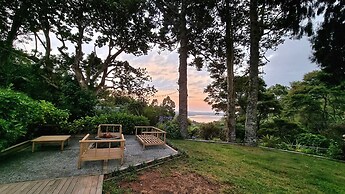 The Kauri Retreat - Sea Views & Spa Pool